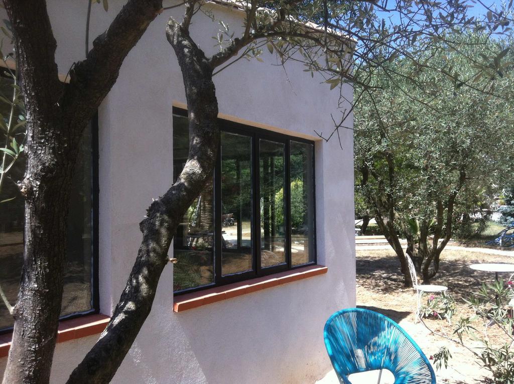 Du Cote De Chez Soi Hotell La Ciotat Rom bilde