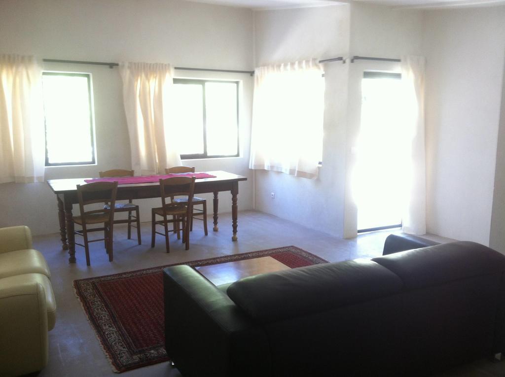 Du Cote De Chez Soi Hotell La Ciotat Rom bilde